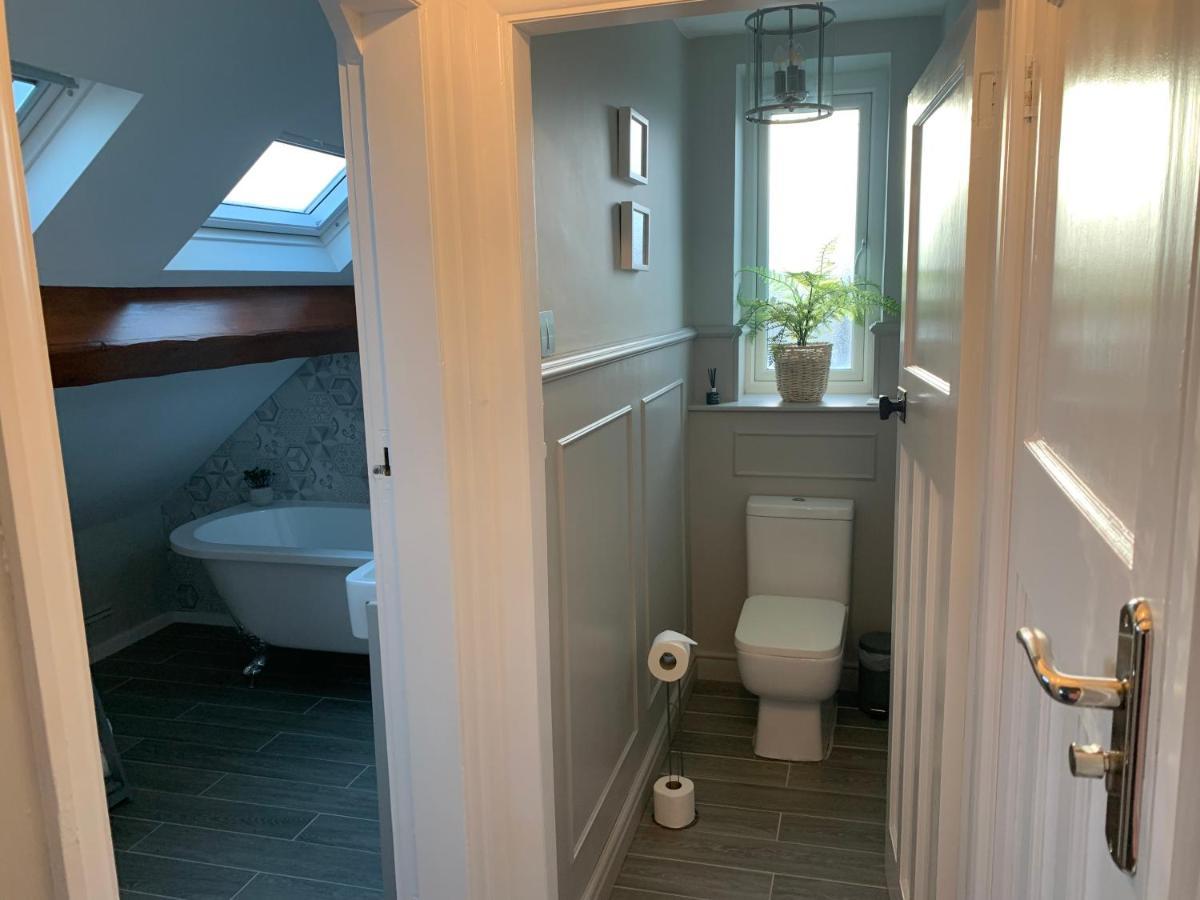 Castellor Bed & Breakfast Cemaes Bay Exterior photo