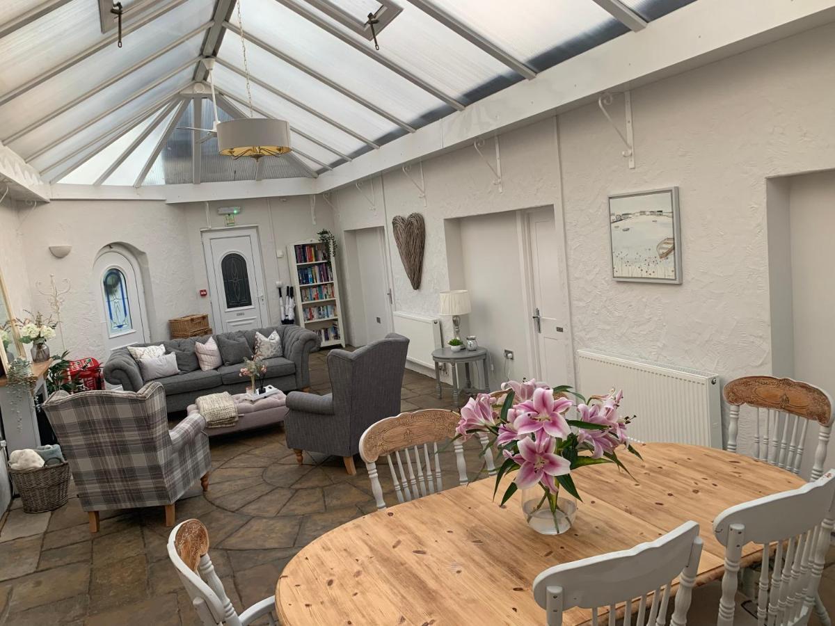 Castellor Bed & Breakfast Cemaes Bay Exterior photo