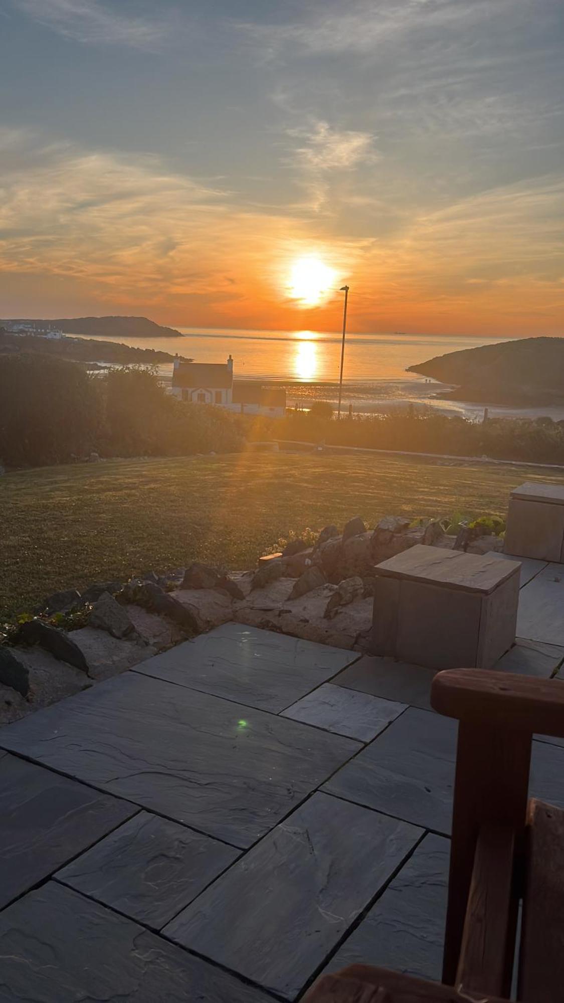 Castellor Bed & Breakfast Cemaes Bay Exterior photo