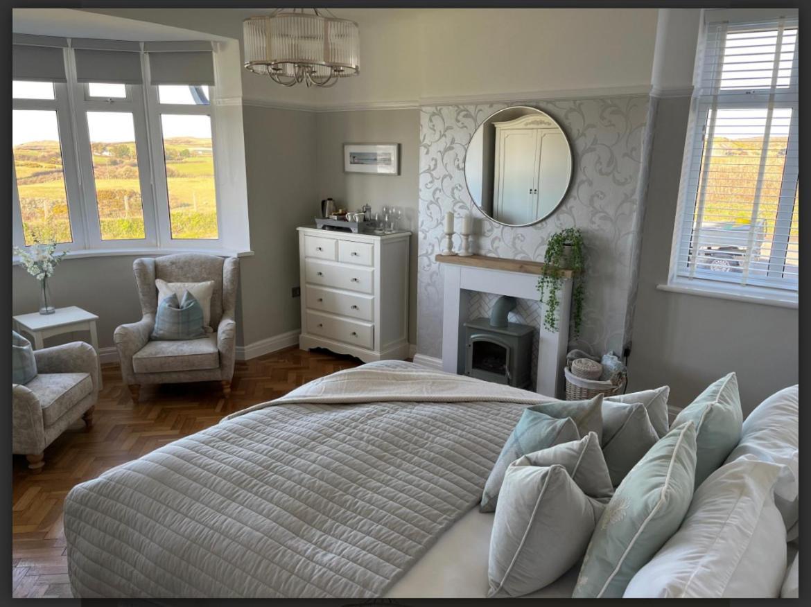 Castellor Bed & Breakfast Cemaes Bay Exterior photo