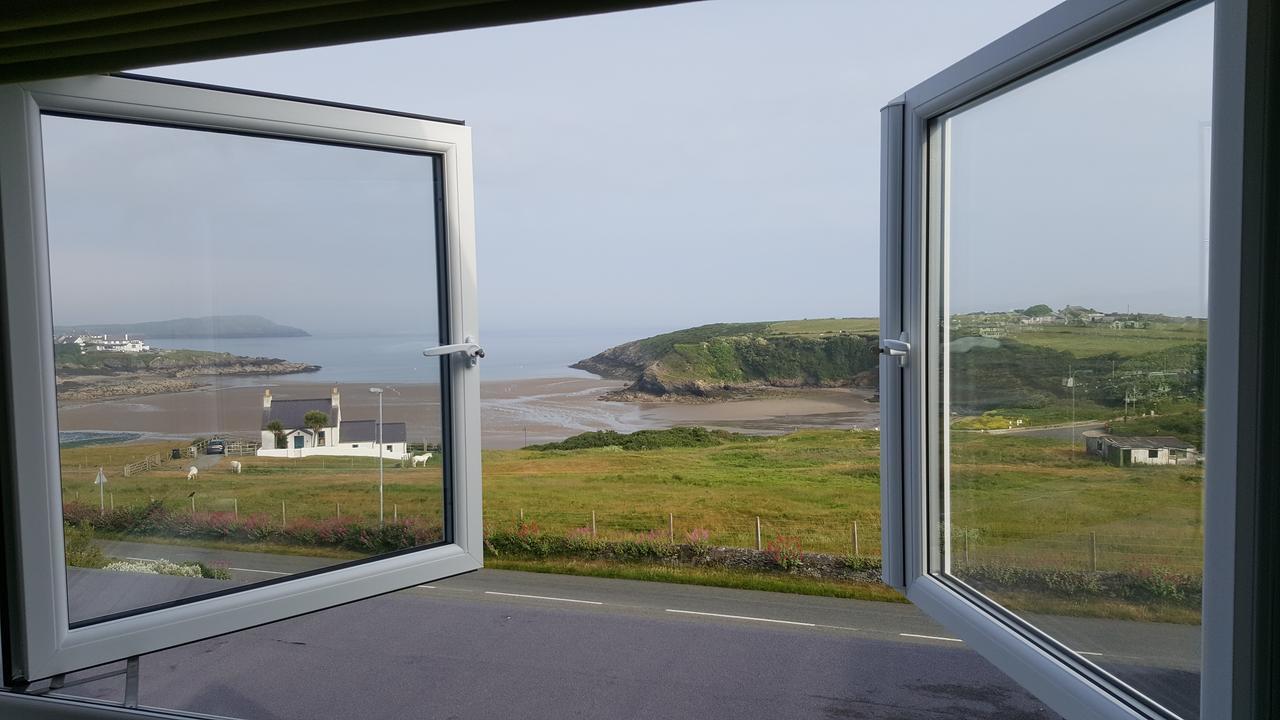 Castellor Bed & Breakfast Cemaes Bay Exterior photo
