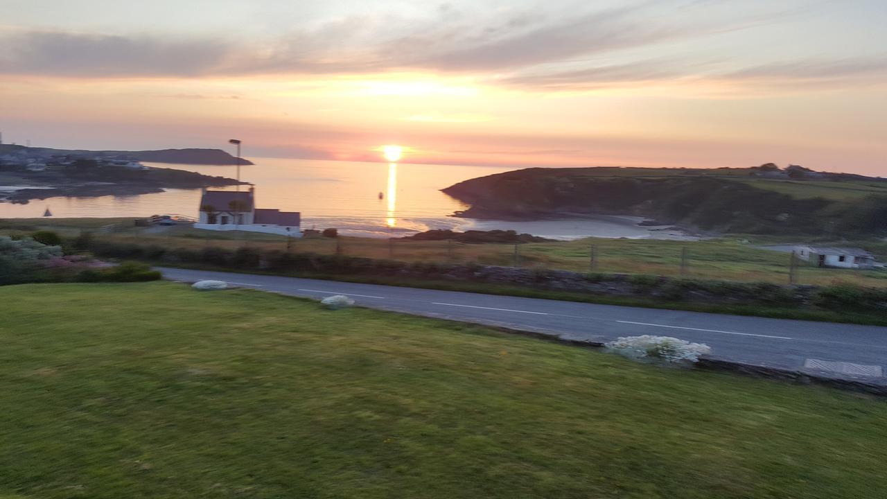 Castellor Bed & Breakfast Cemaes Bay Exterior photo